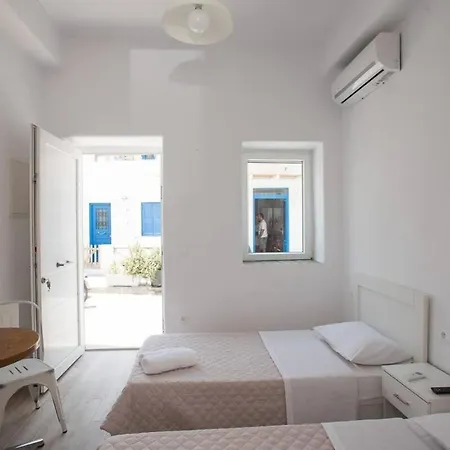 Charming Mykonian In Downtown