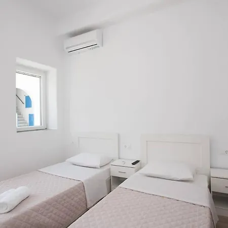 Charming Mykonian In Downtown Megali Ammos (Mykonos)